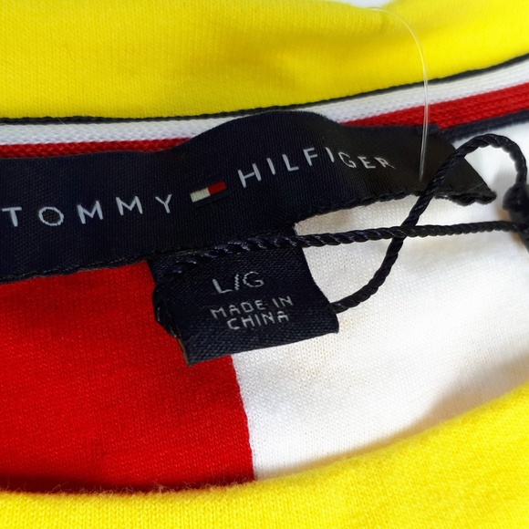 Tommy Hilfiger Crewneck W/ Pocket Lemon NWT LARGE - Picture 5 of 8